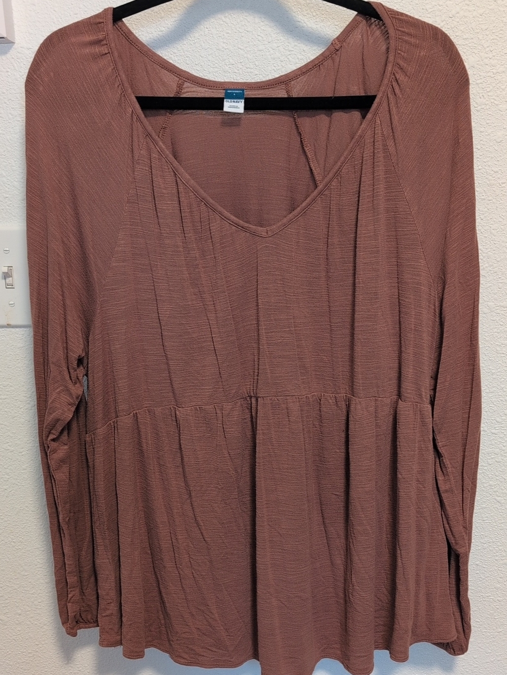 Old Navy Luxe V-Neck Peplum Long Sleeve Maternity Tunic Elmwood
